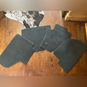 GMC Yukon Carpet First-and-Second Row Floor Mats